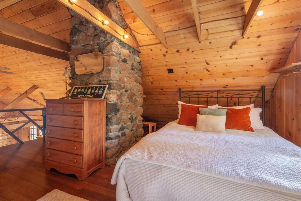 Coziest Cabin In Tahoe W Stone Fireplace Comfy Beds Close To Slopes & Lake Carnelian Bay Ngoại thất bức ảnh