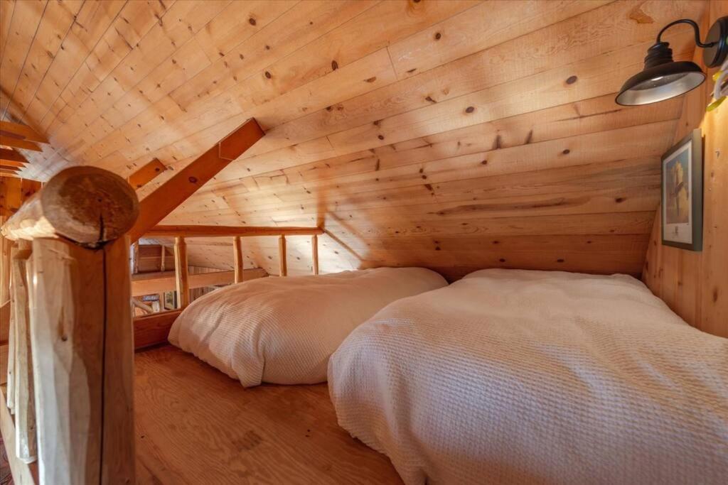 Coziest Cabin In Tahoe W Stone Fireplace Comfy Beds Close To Slopes & Lake Carnelian Bay Ngoại thất bức ảnh