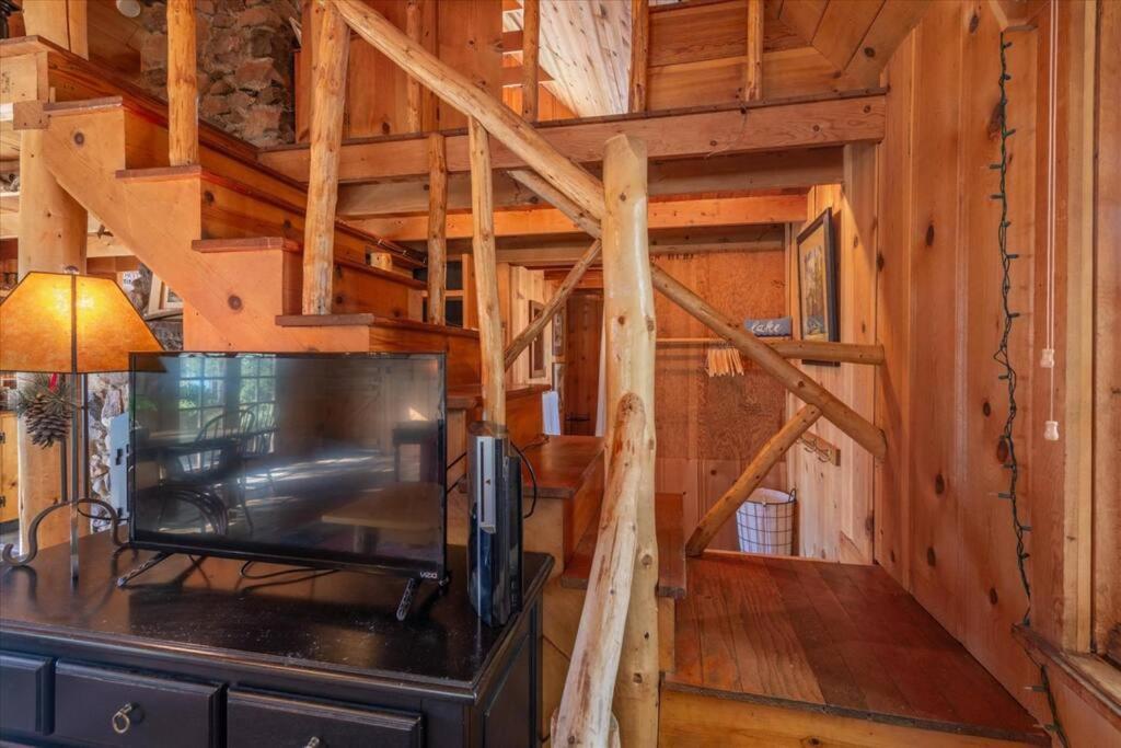 Coziest Cabin In Tahoe W Stone Fireplace Comfy Beds Close To Slopes & Lake Carnelian Bay Ngoại thất bức ảnh